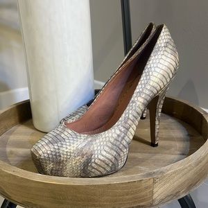 Vince Camuto Heels